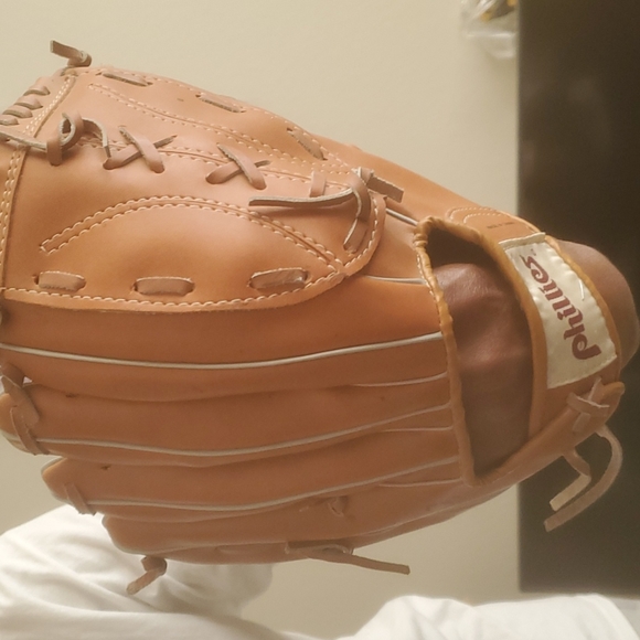 Genuine Cowhide laced baseball globe - Picture 5 of 5